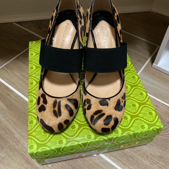 Cheetah print heels! Only worn twice. - Picture 2 of 6